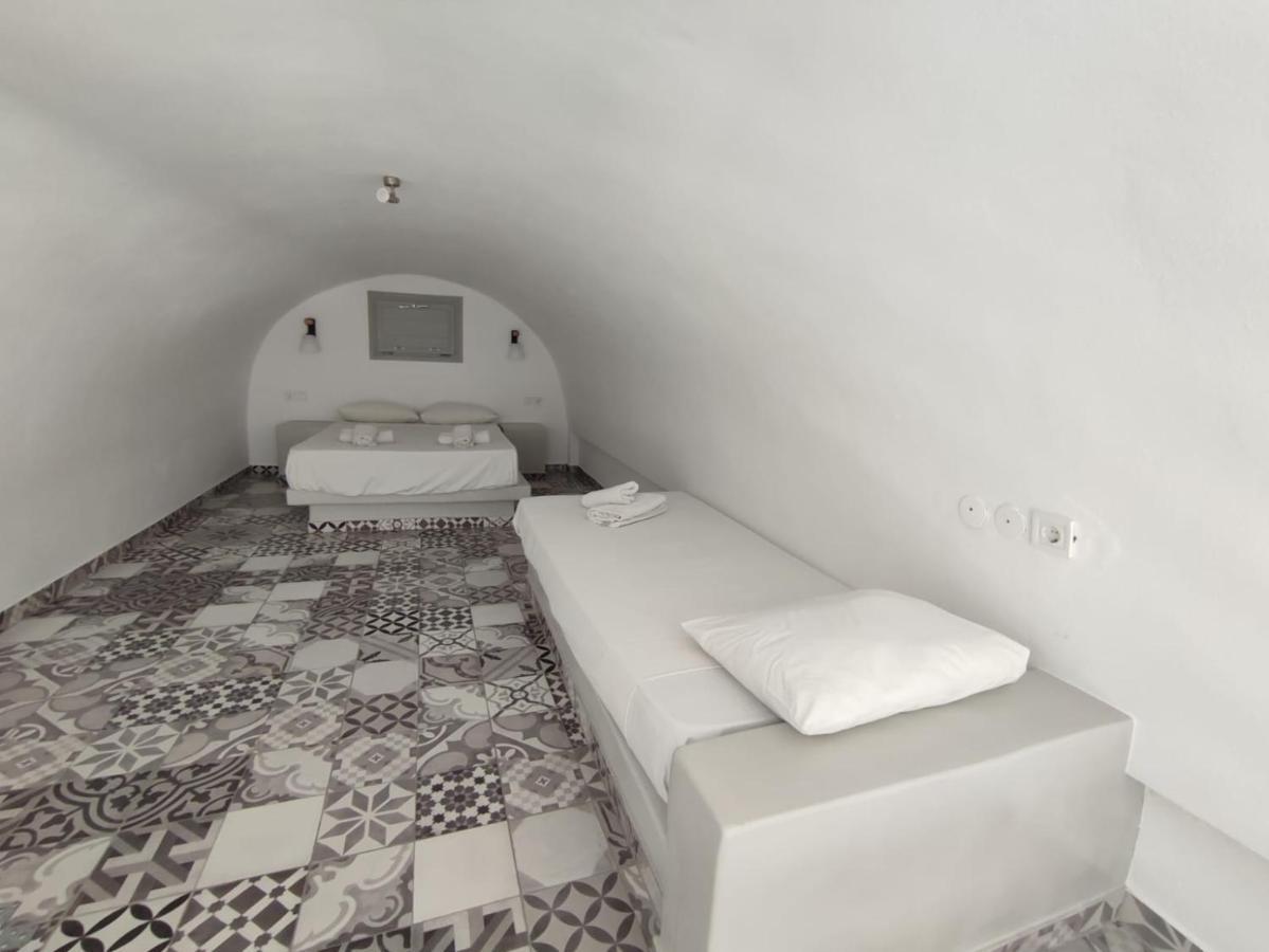 Fira Exo Katikies- Urban Fira Apartment Exterior photo